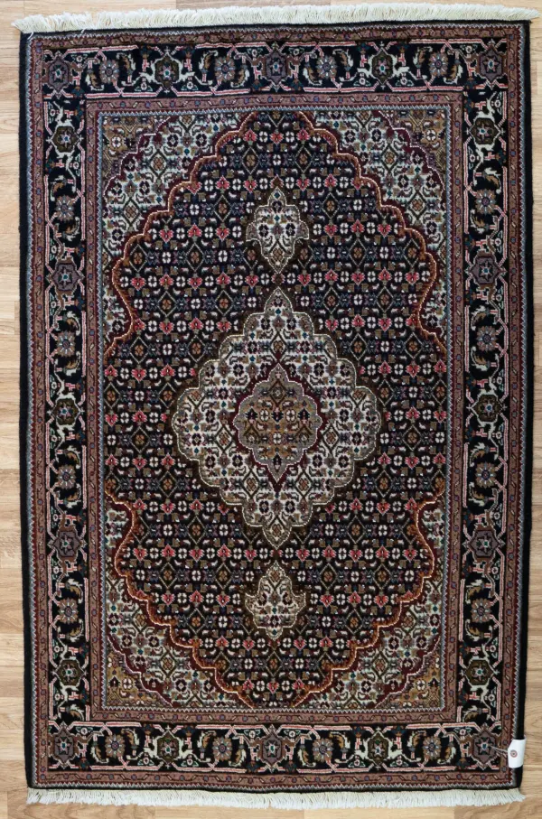 Tabriz Wool Silk Rug 3.2'x5.1'