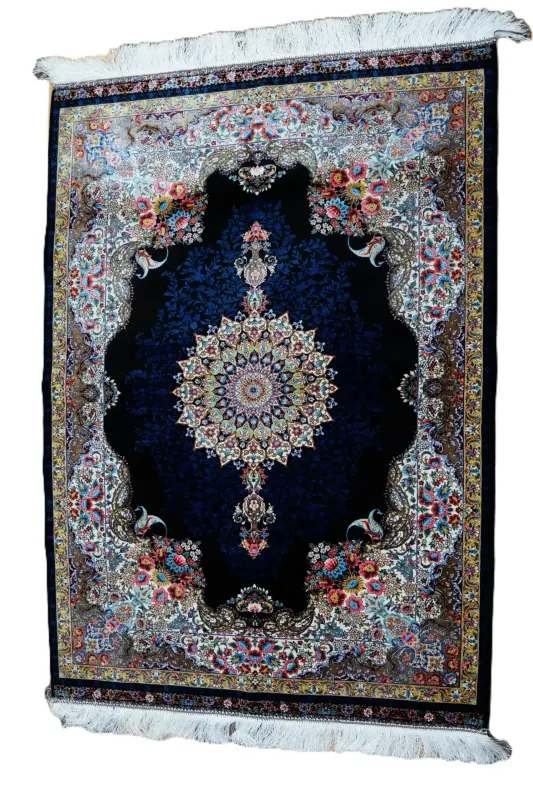 Qum Design Silk Rug 3.0' × 5.0'