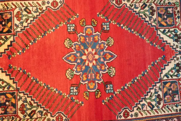 Nahavand Wool pile Rug 4.6'x6.9' View 3