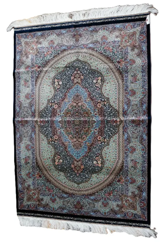 Qum Design Silk 3.0 × 5.0