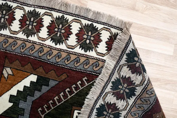 Qashqai Wool Rug 6'x9' View 4
