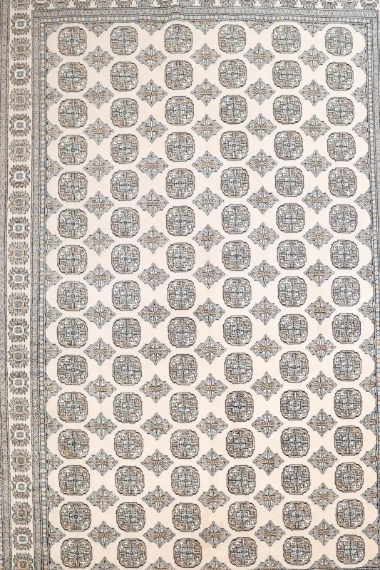 Bokhara Wool Rug 8 x 10'