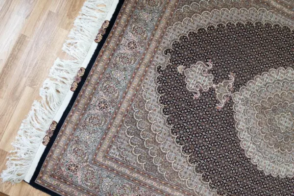Tabriz Wool Silk Rug 5'x7' View 3