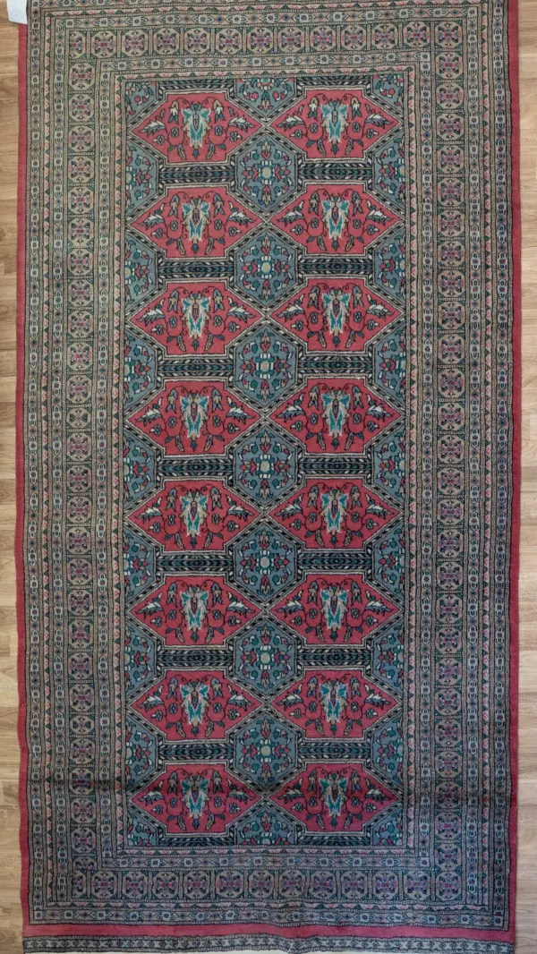 Bokhara Wool Rug 5'x8'