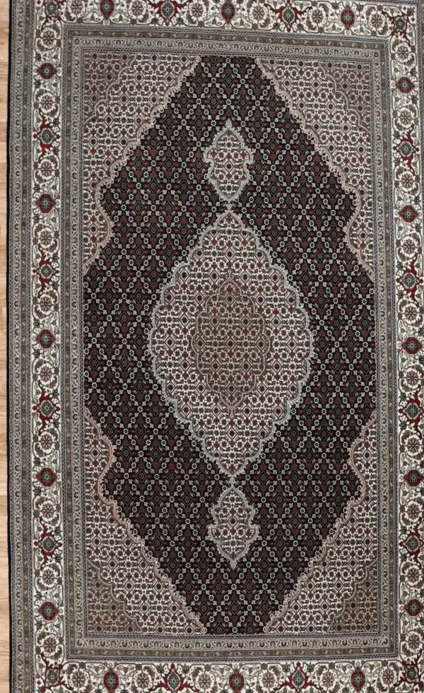 Tabriz  Wool Rug 5.5 x 9.6'