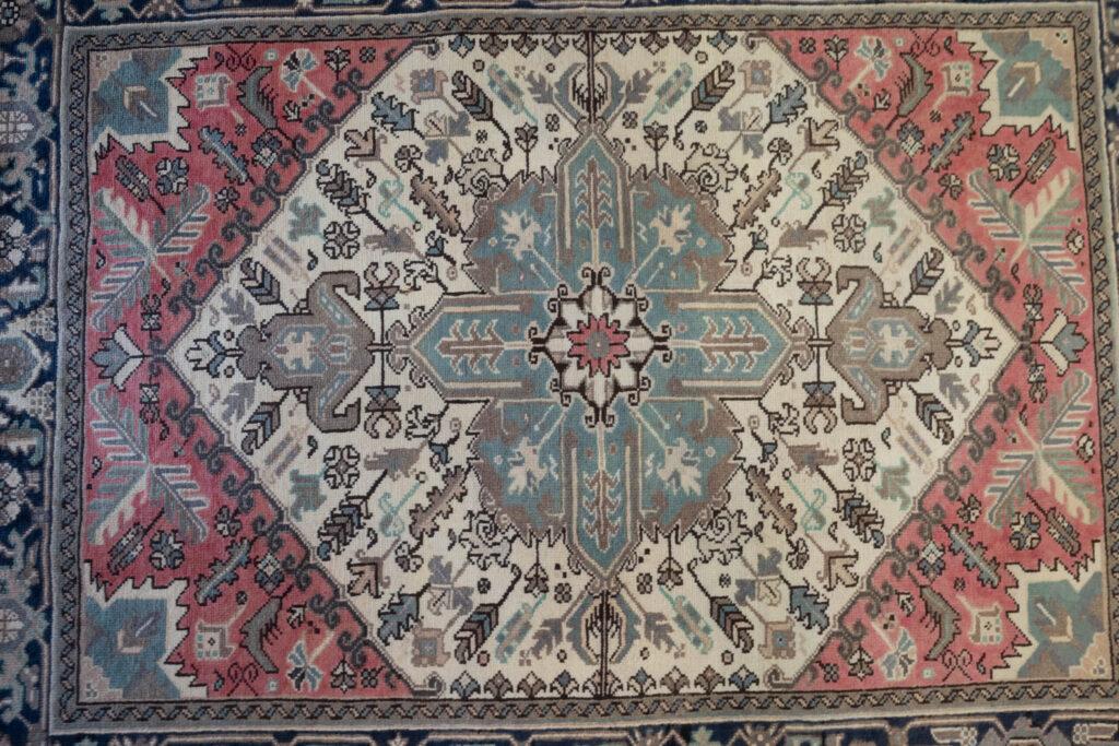Heriz wool Pile Rug 4.9'x6.7' View 2