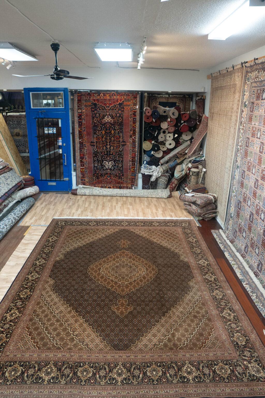 Tabriz Wool Rug 9.11'x13' View 7
