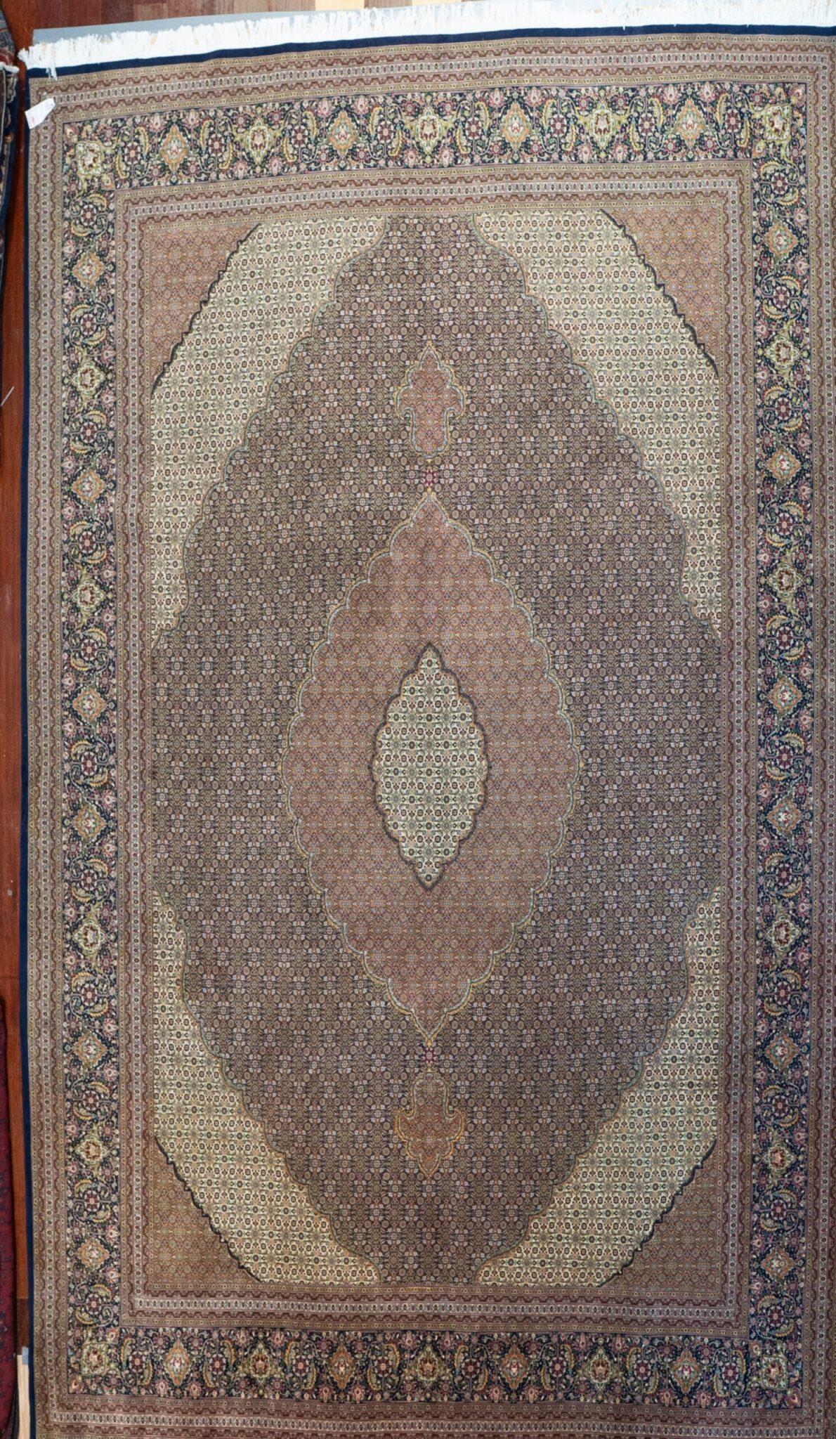 Tabriz Wool Rug 9.1'x12.9' View 3