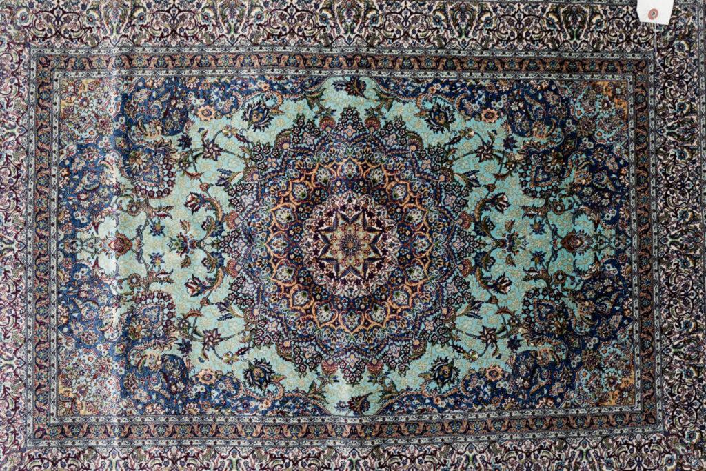 Qum Design Silk Rug 2.7'x3.11' View 1