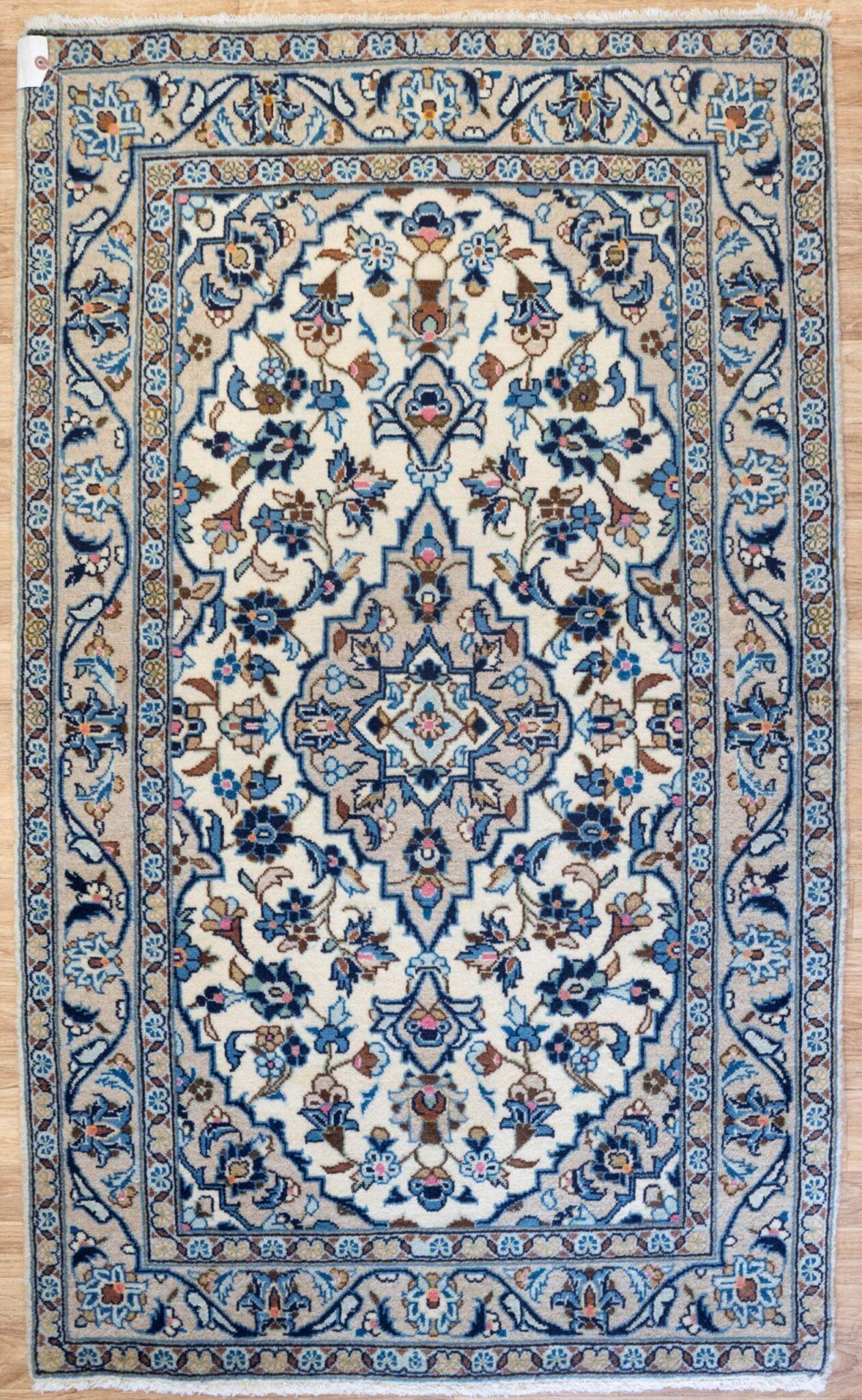 Kashan Wool Rug 3'x5' View 3