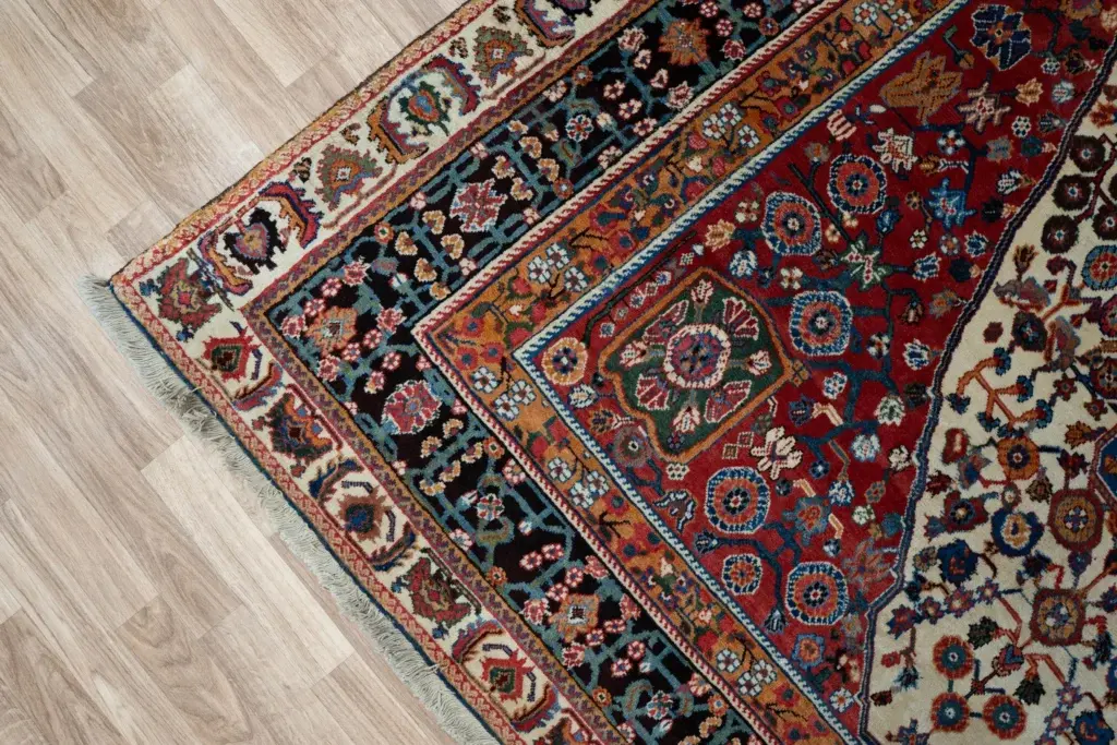 Qashqai Wool Rug 6.8x9.8 View 3