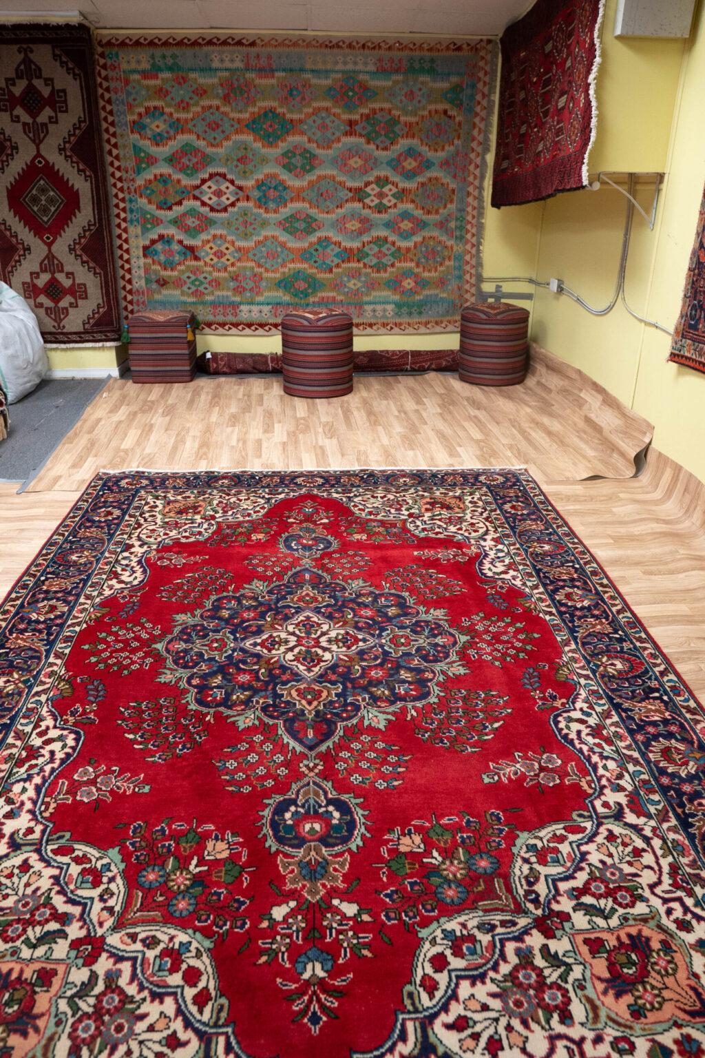 Tabriz Wool Rug 9.8x6.9 View 5