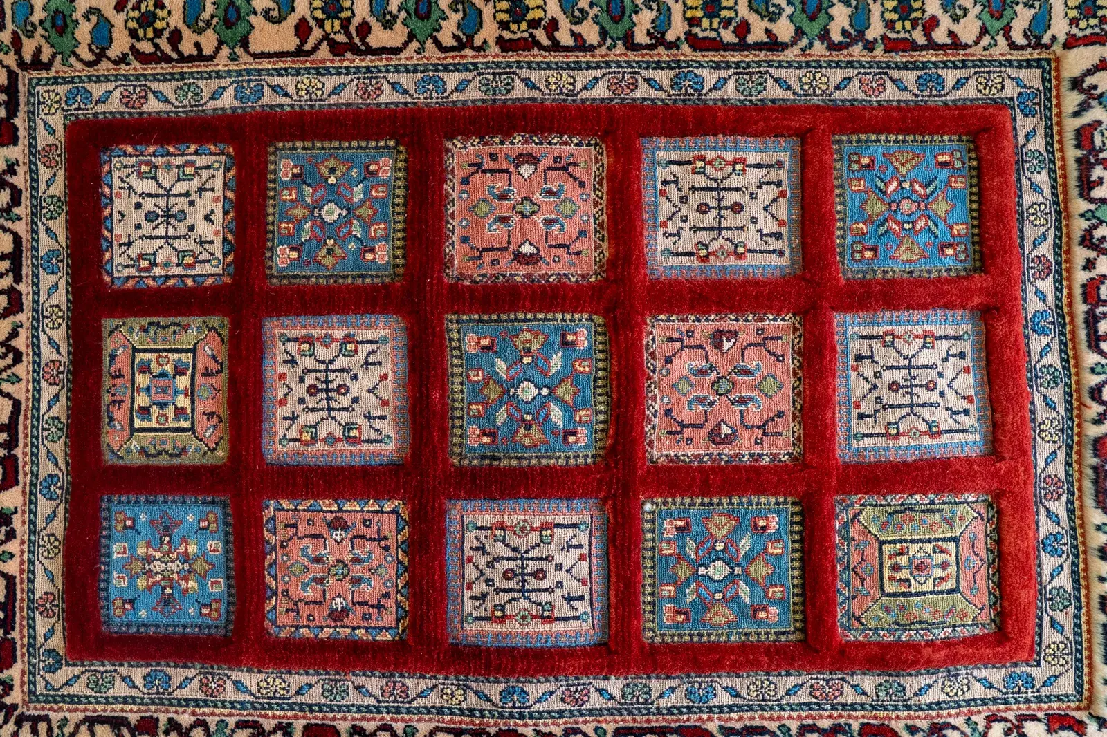 Kilim Rug 3910 – Genuine Hand-Woven Wool Oriental Rug