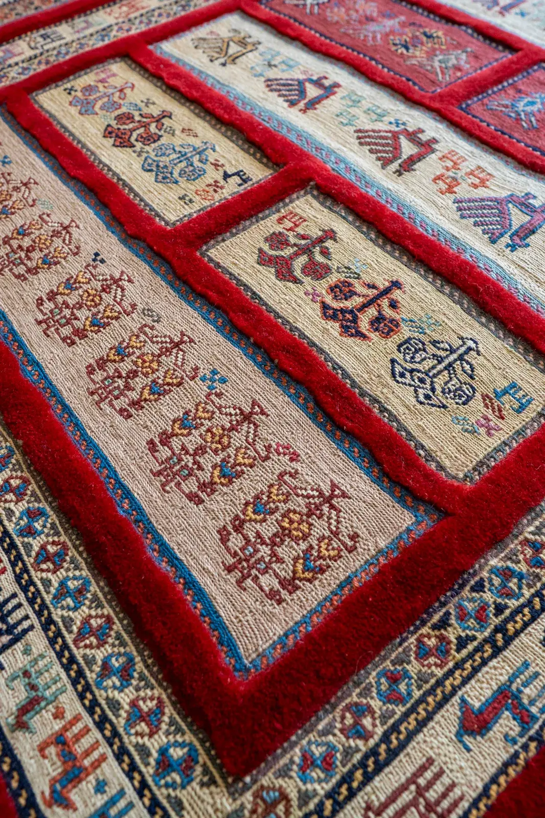 Kilim Rug 3911 – Genuine Hand-Woven Wool Oriental Rug View 5