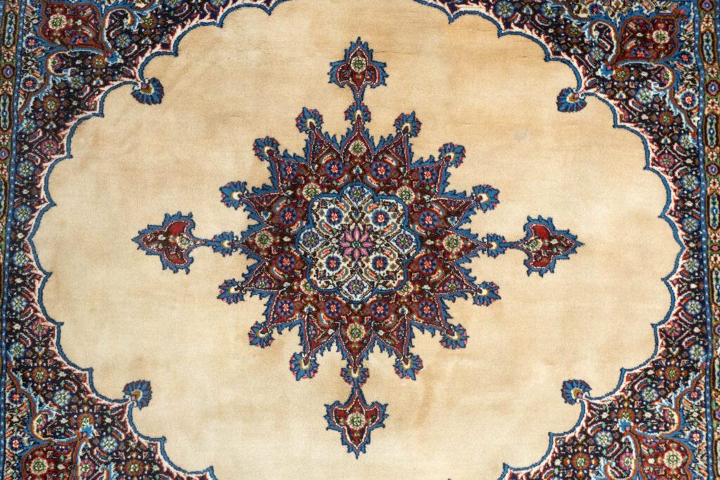 Moud Wool Rug 4.11'x4' View 2