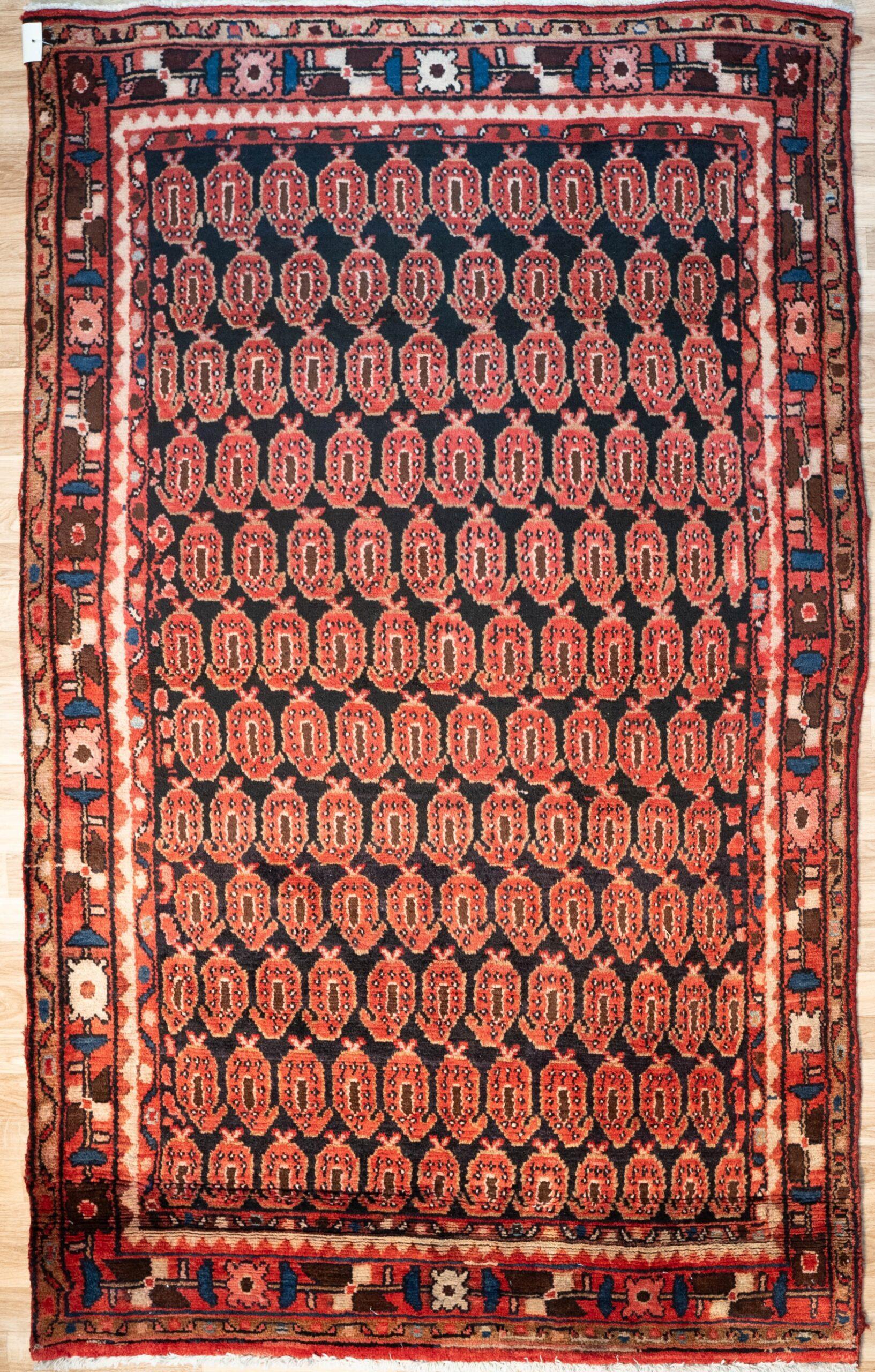 Hamadan Wool Pile rug 4.4'x6.8'