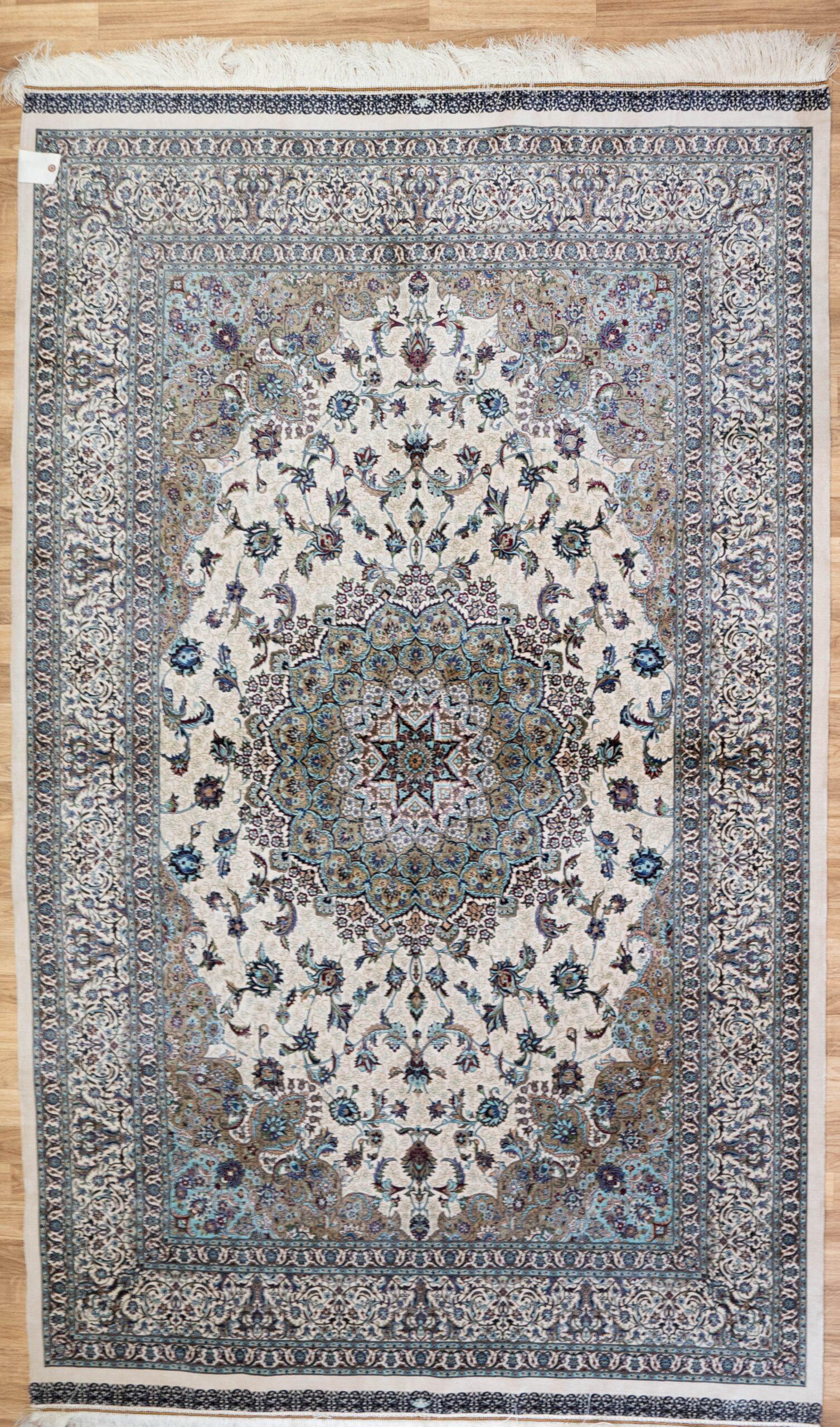 Qum Design Silk Rug 5'x7'