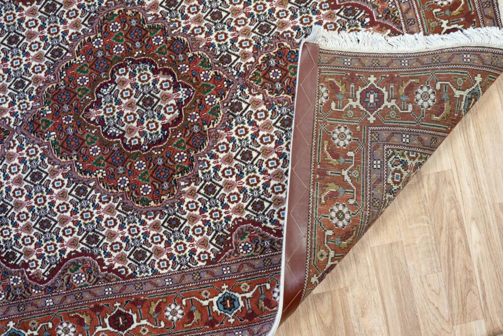 Tabriz Wool Silk Rug 3.2'x5.2' View 4