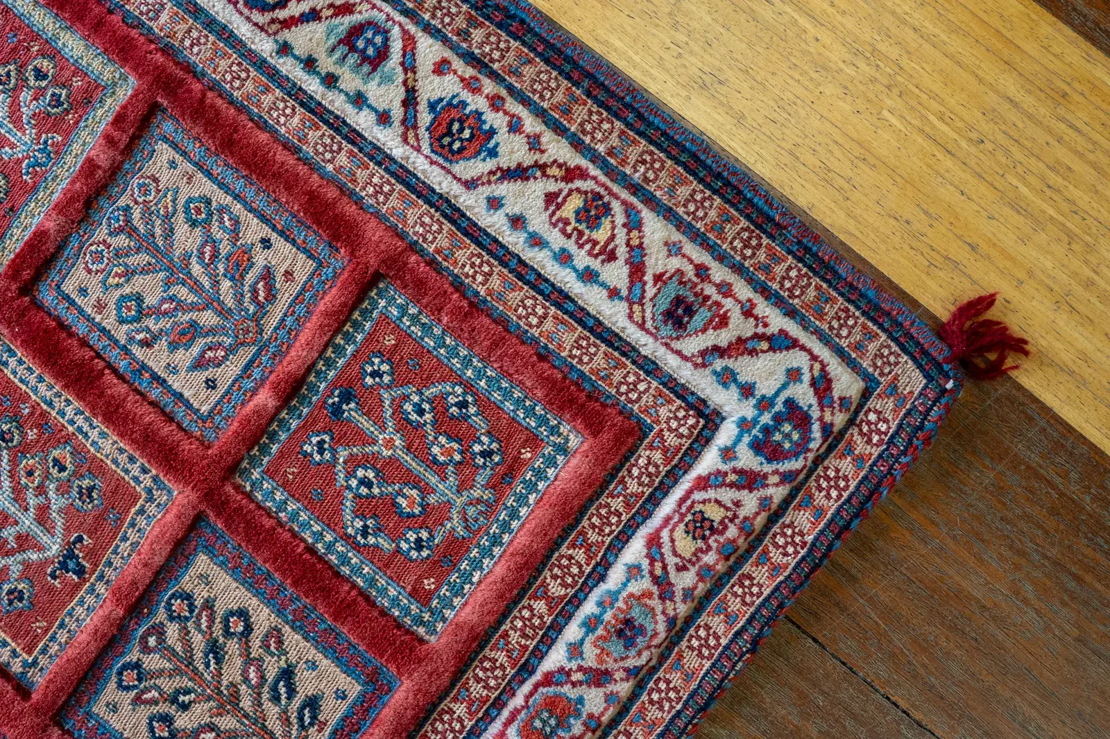 Kilim Rug 3918 – Genuine Hand-Woven Wool Oriental Rug View 5