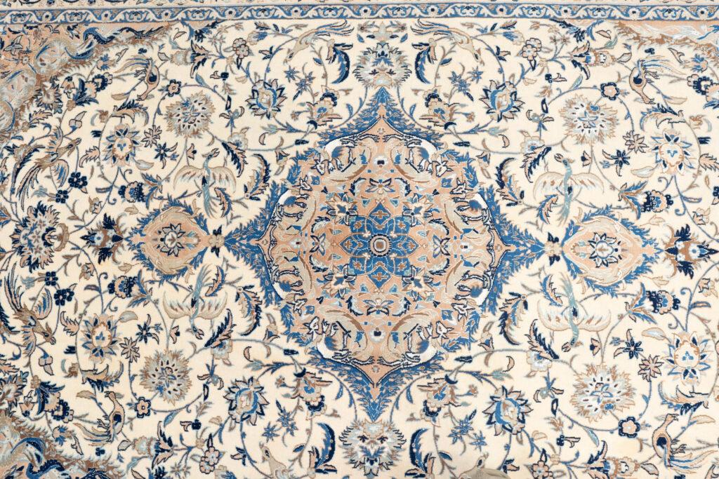 Nain Wool Silk Rug 6.1'x9.8' View 3