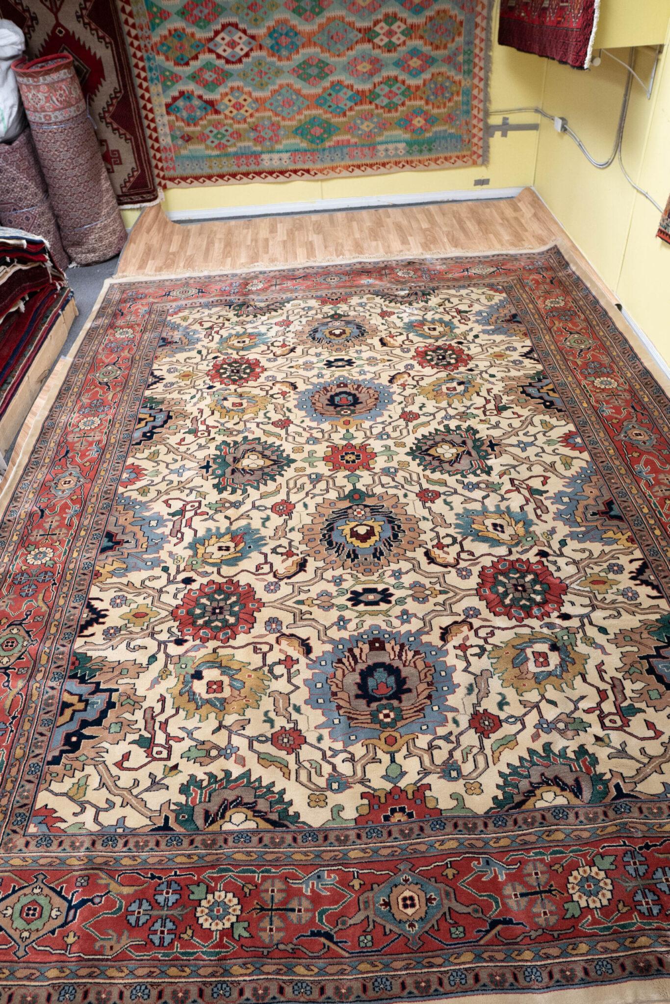 Serapi Rug 10.0x14.0 View 8