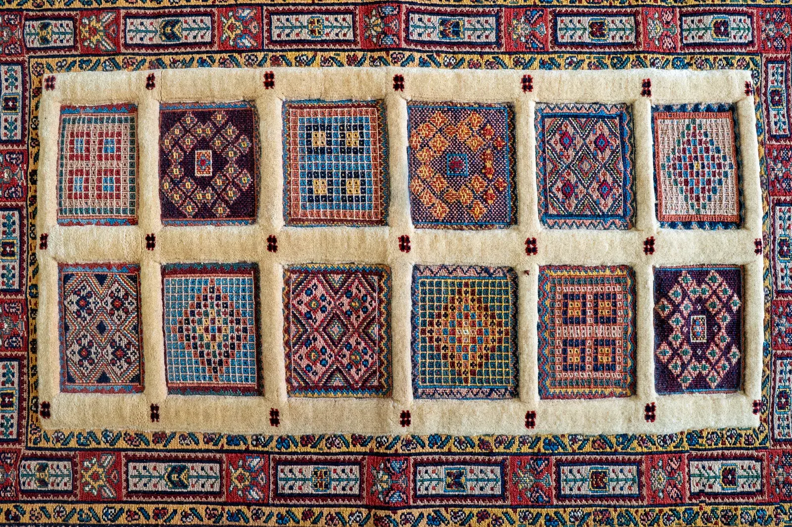 Kilim Rug 3922 – Genuine Hand-Woven Wool Oriental Rug View 4