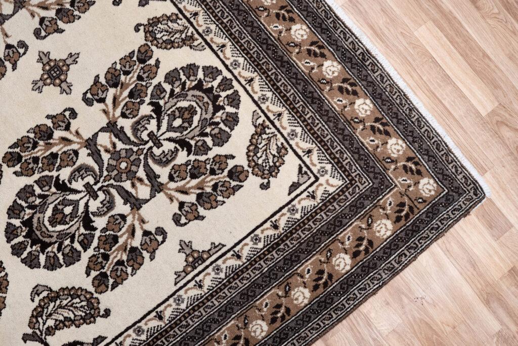 Ferdous Wool Rug 6.8x9.8 View 3