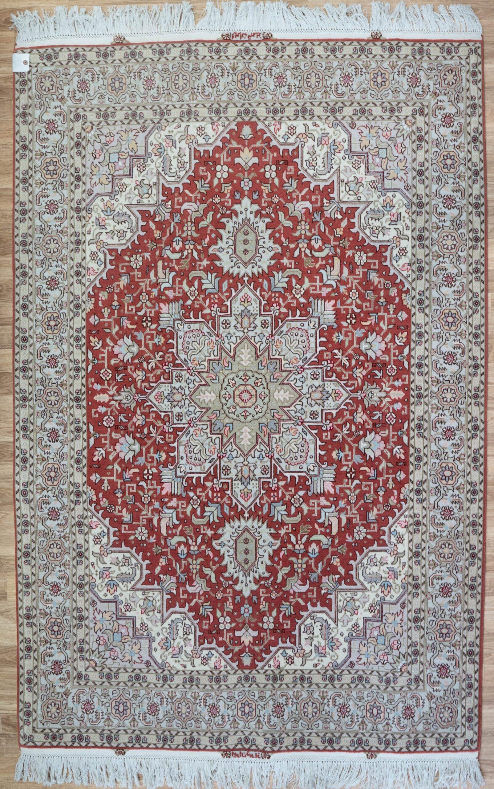 Tabriz Wool Silk Rug 5'x7' View 1
