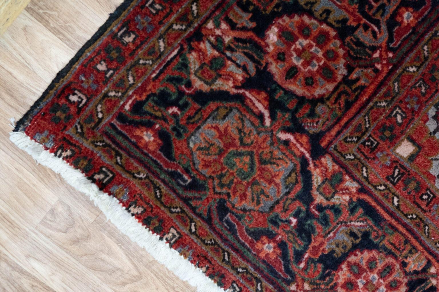 Heriz Wool Rug 10'x13' View 6