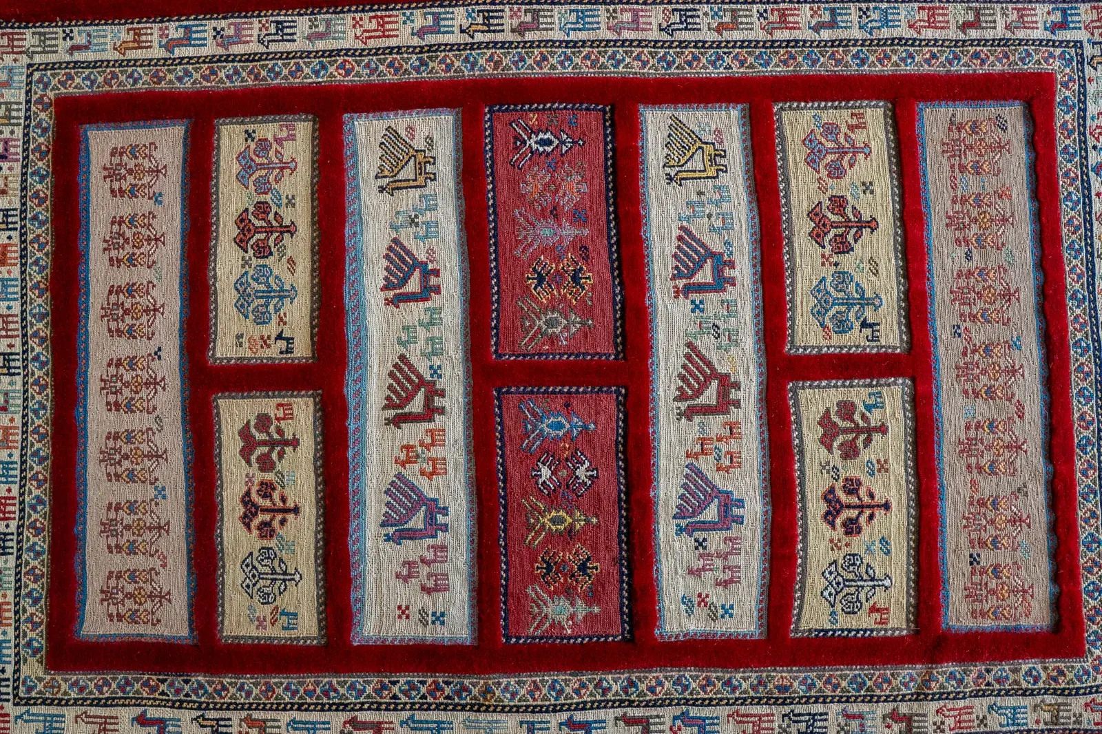 Kilim Rug 3911 – Genuine Hand-Woven Wool Oriental Rug View 2