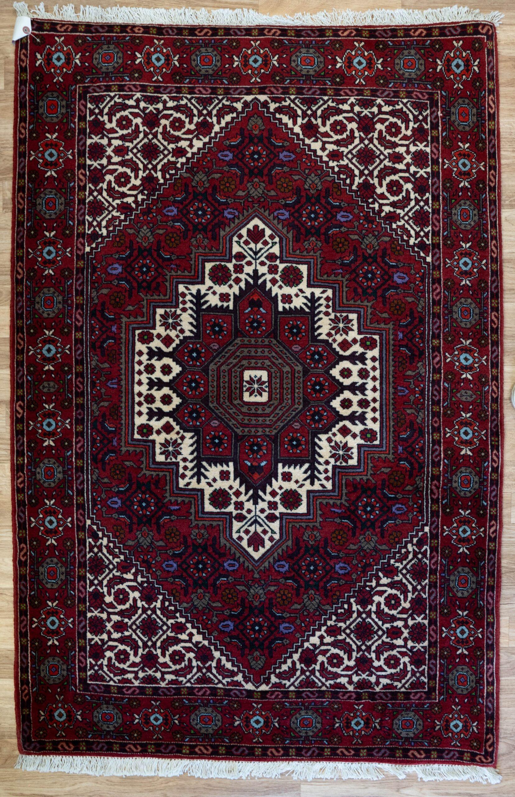 Bidjar Fine Wool Rug 3.4'x5.2' View 1