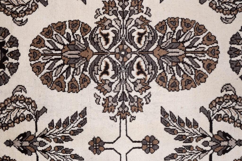 Ferdous Wool Rug 6.8x9.8 View 1