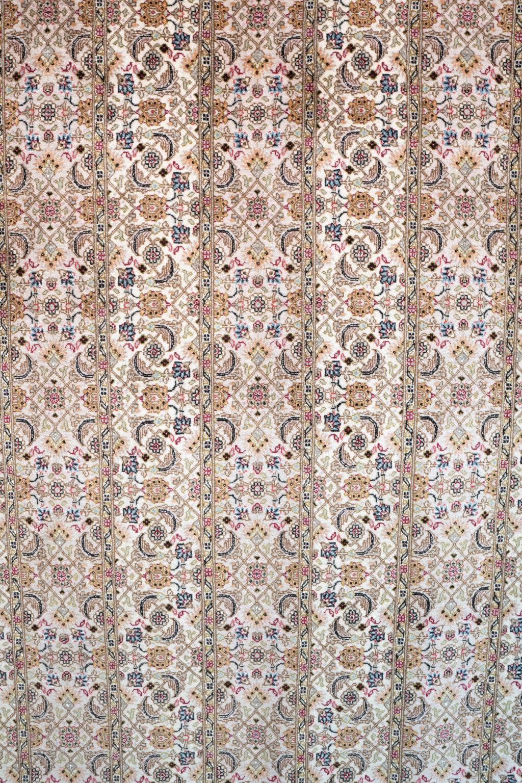 Tabriz Wool Rug 6.8'x9.8' View 4