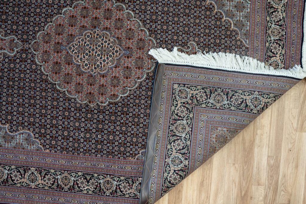 Tabriz Wool Silk Rug 5'x7' View 4