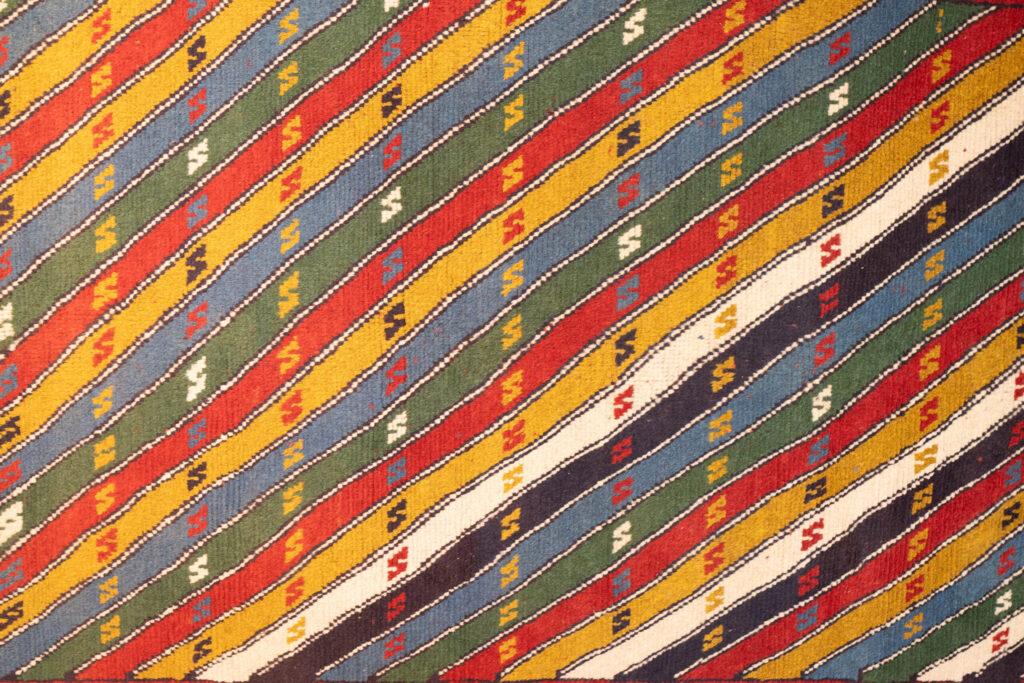 Sarouk Wool Rug 3.8'x6.7' View 2