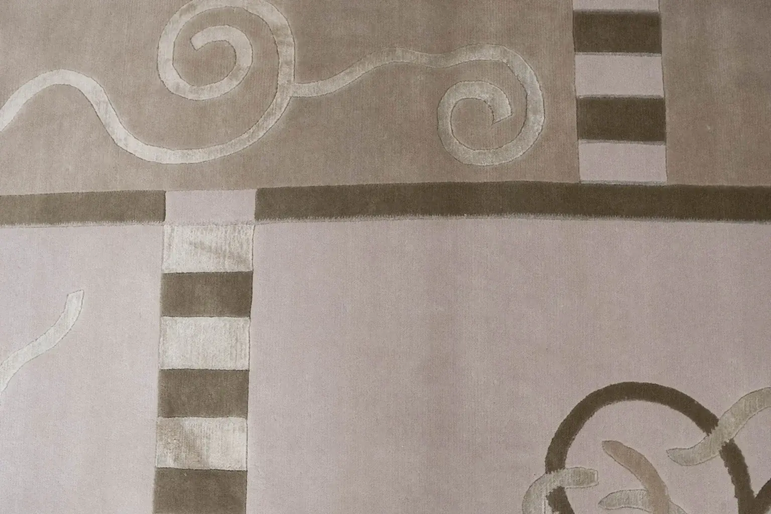 Tibet Wool Rug 6 x 9' View 2