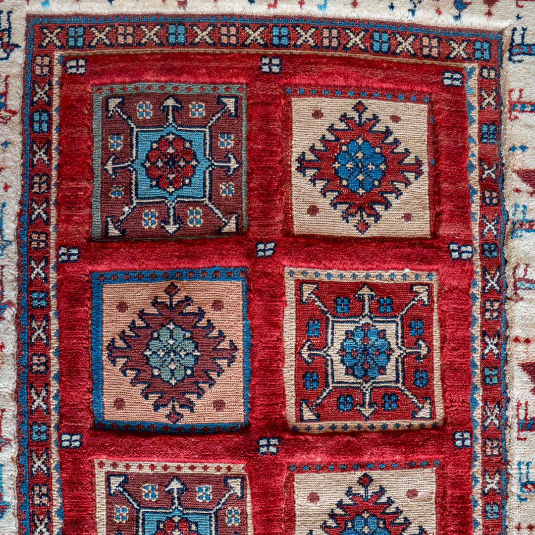 Kilim Rug 3917 – Genuine Hand-Woven Wool Oriental Rug View 3