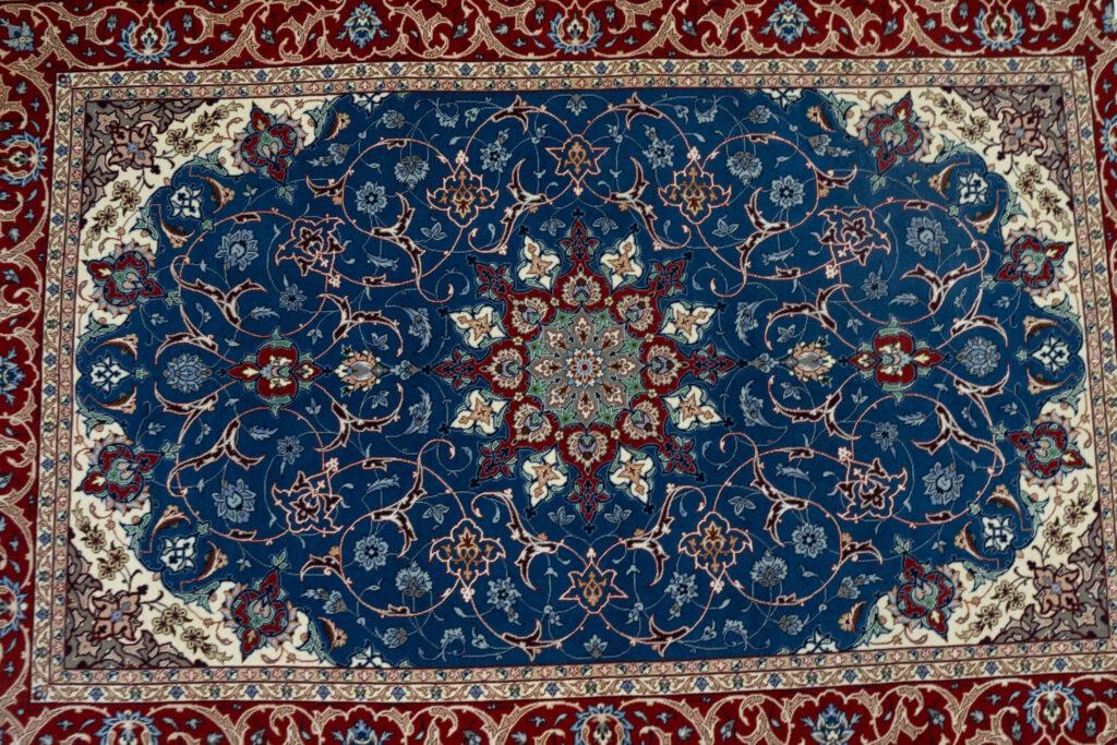 Isfahan Wool Silk Rug 3.10'x5.11' View 2