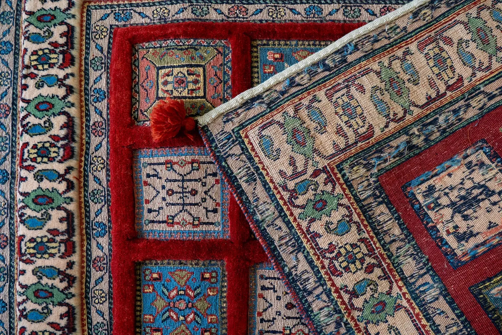 Kilim Rug 3910 – Genuine Hand-Woven Wool Oriental Rug View 4