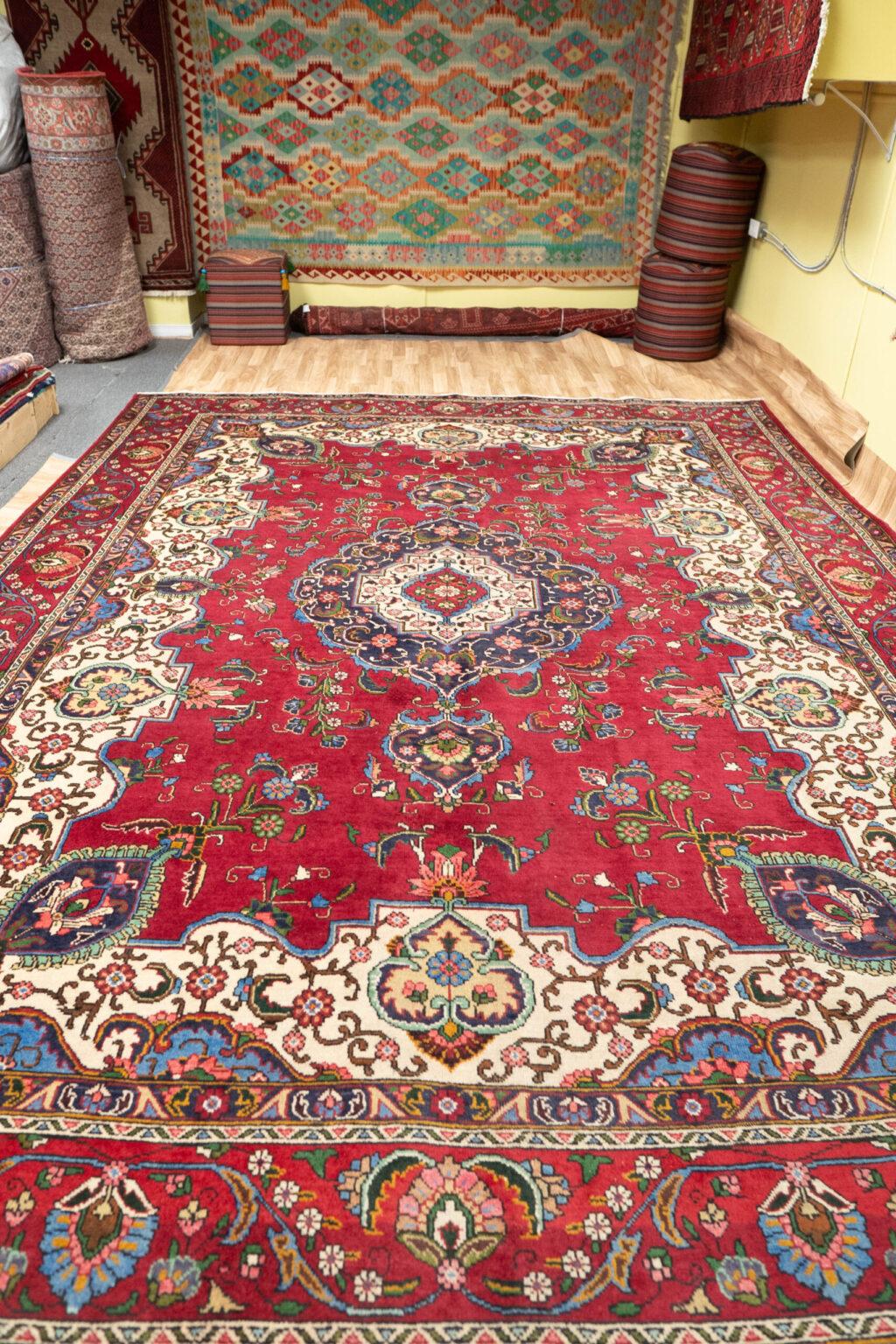 Tabriz Wool Rug 9.5x12.9 View 5