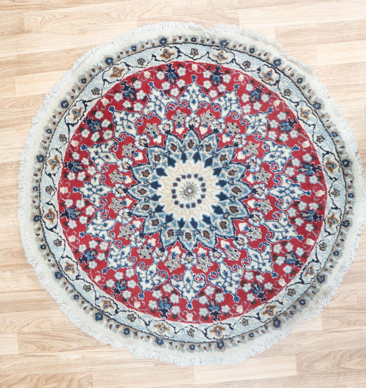 Nain Rug 3'x3' View 1