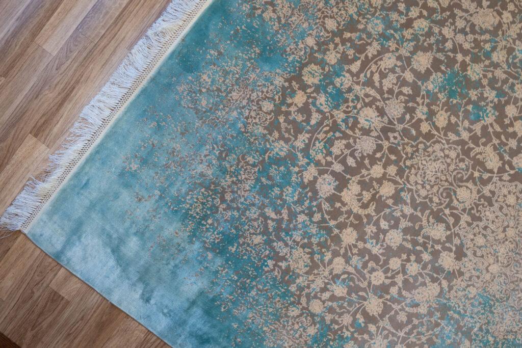 Qum Design Silk Rug 5'x7.7' View 4