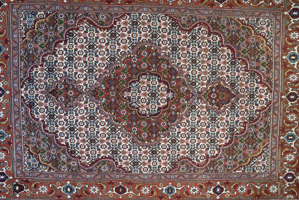 Tabriz Wool Silk Rug 3.2'x5.2' View 2