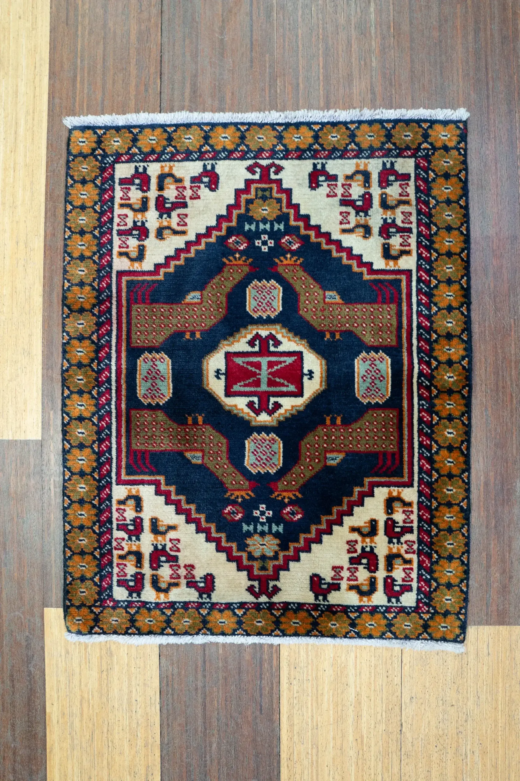 Bakhtiari Wool Rug 2.1x2.6 View 4