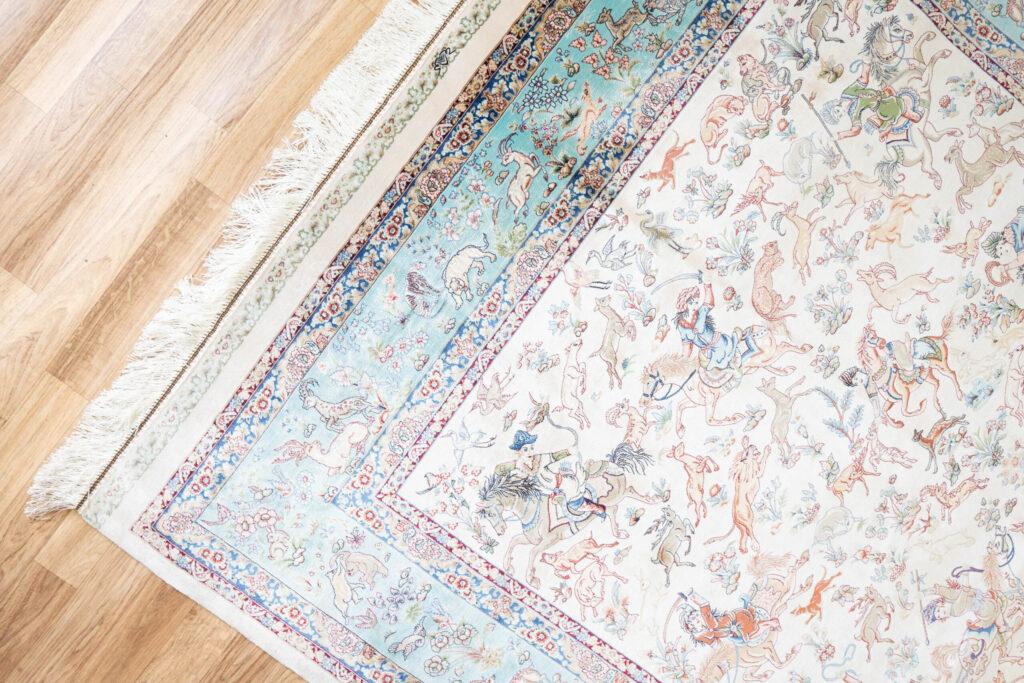 Qum design Silk Rug 5'x7.7' View 3