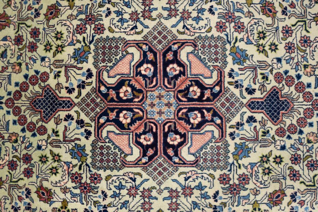 Karache Wool Rug 6.8x9.8 View 1