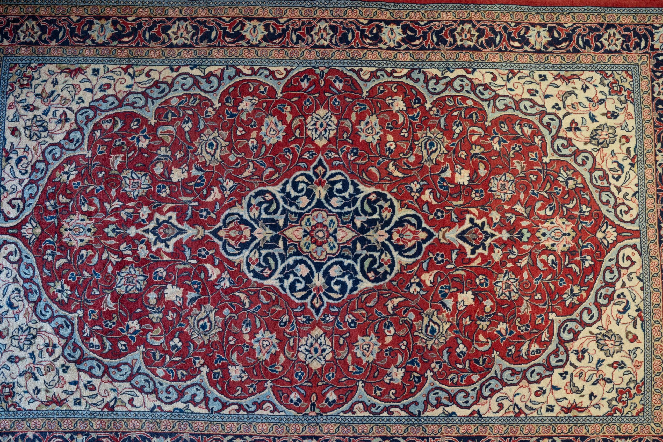 Sarouk Wool Rug 4.5'x6.4' View 2