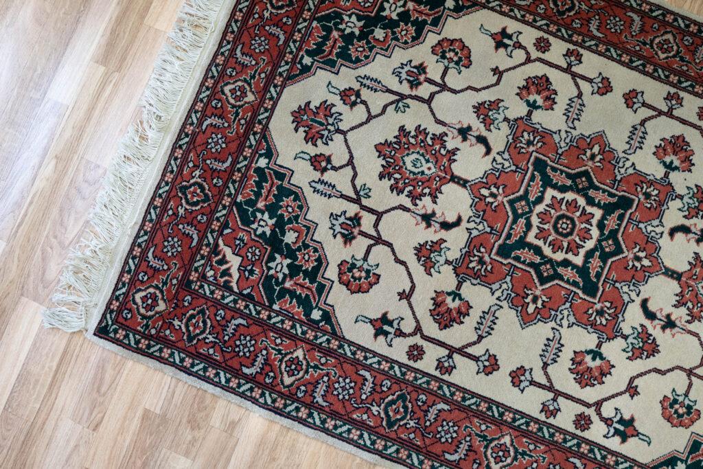 Tabriz Wool Rug 3.6'x5.5' View 3