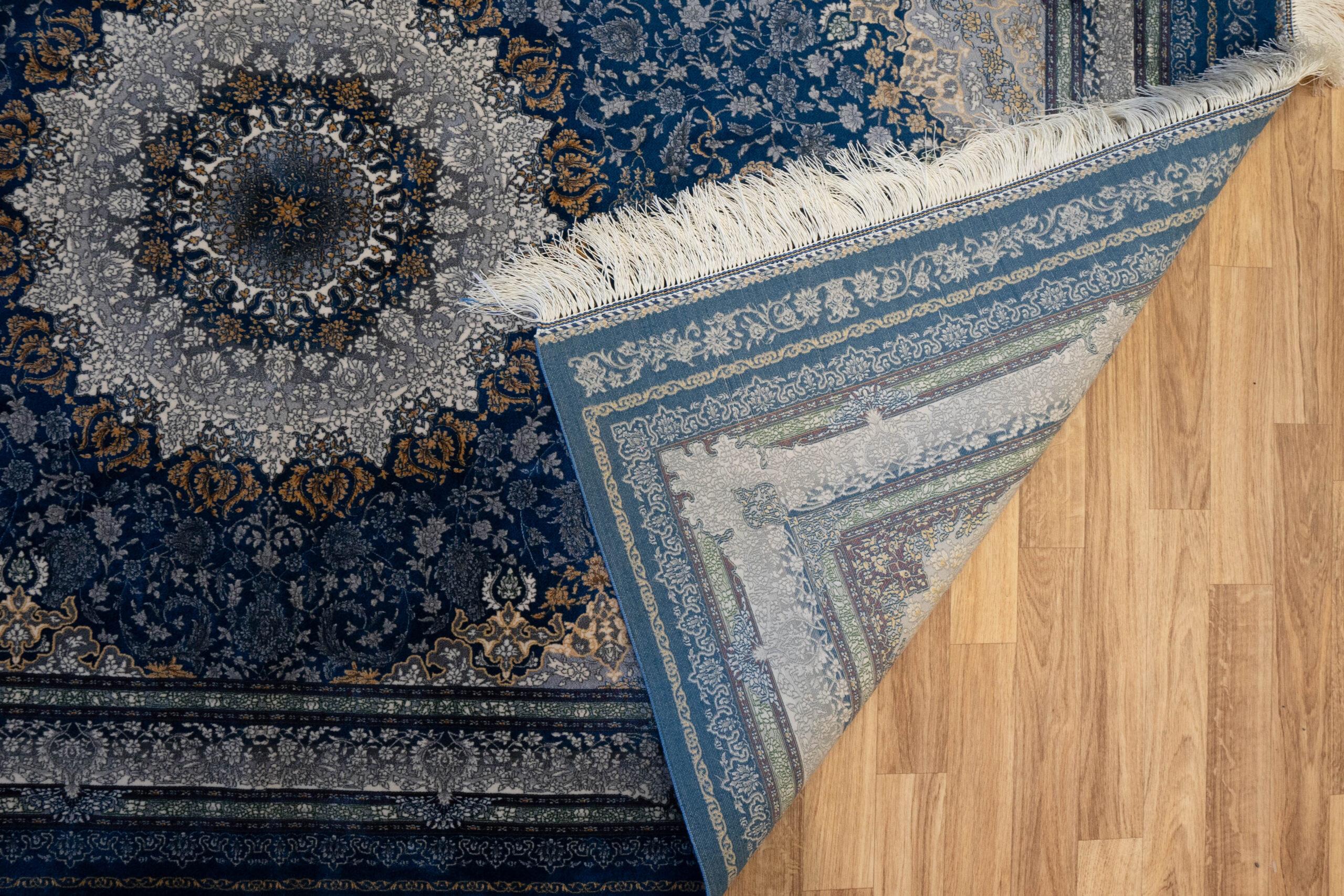 Qum Design Silk Rug 4'x6' View 4