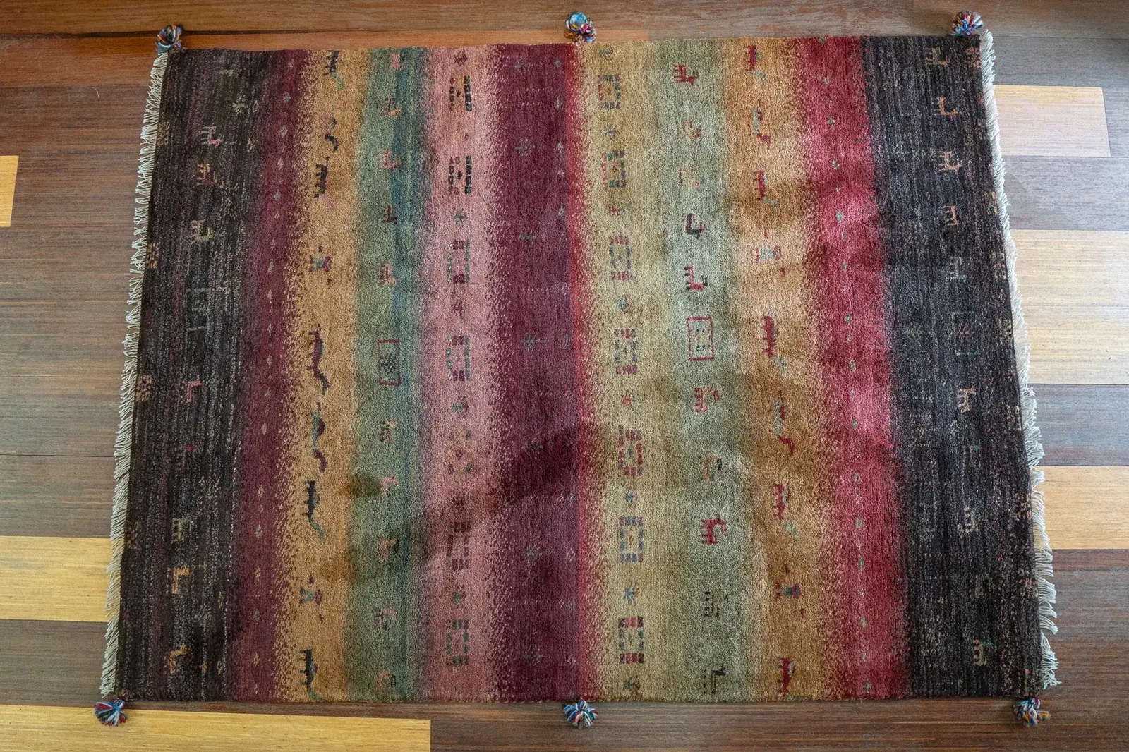 Gabbeh Rug 3926 – Genuine Hand-Woven Wool Oriental Rug View 1